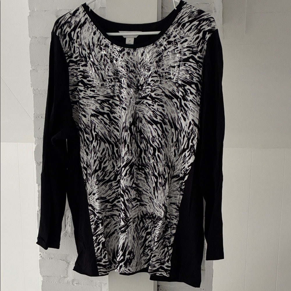 CJ Banks Black and White Women's Top